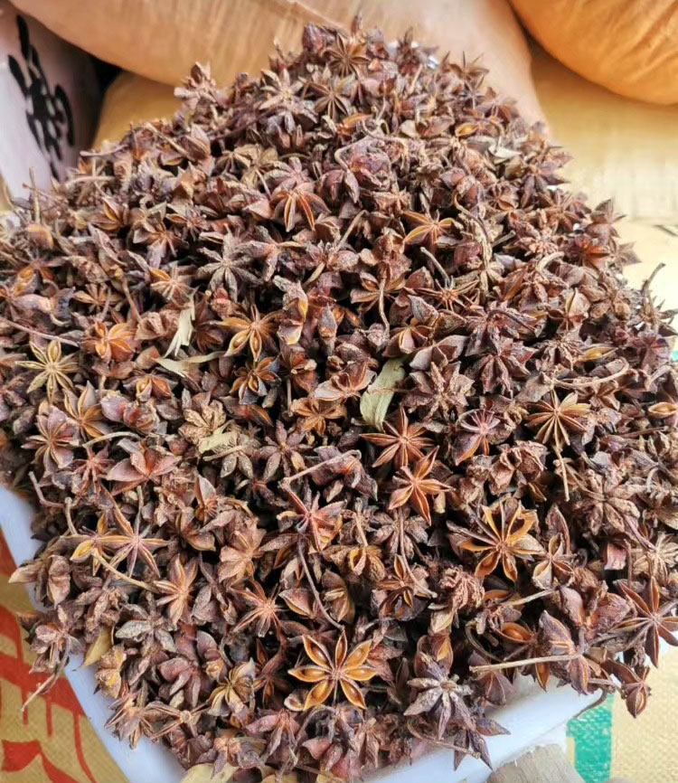 广西南宁市八角茴香货源走动好转 行情也呈现稳中有升